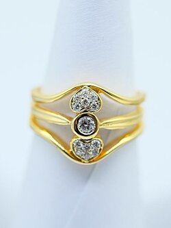 แหวนตัวเรือนทอง9K เพชรน้ำ98-99 สำหรับสุภาพสตรีหน้ากว้าง สวมใส่สบาย น้ำหนักกระทัดรัด