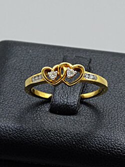 แหวนเพชรหัวใจสองดวงสื่อรัก สำหรับสุภาพสตรี