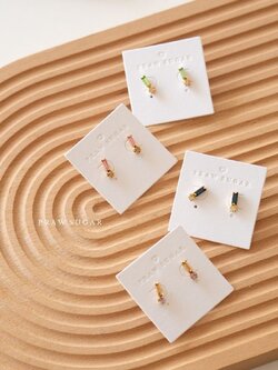 Mini Joyful Vertical Earrings - ต่างหูคริสตัลมินิทรงแนวตั้ง (ก้านต่างหูเงินแท้)