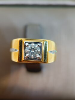 แหวนเพชรเม็ดเดี่ยวสำหรับสุภาพบุรุษ พร้อมใบCertificate เพชรไซส์ 70ตัง Light Brown Color