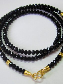 สร้อยคอคริสตัลนิลดำ คั่นทองแท้ 96.5% (ทองครึ่งสลึง)