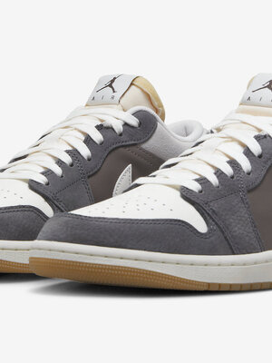 Nike Air Jordan 1 Low “SNKRS Day” (Korea)