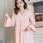 เสื้อคลุมท้องแขนยาวสีชมพูโอรส คอวีแต่ลายดอก ปลายแขนบานระบายและแต่งฉลุเป็นตาข่าย ผ้านิ่ม ใส่สบายมากๆค่ะ ชุดนี้ช่วงท้องได้ยันคลอดเลยจ้า